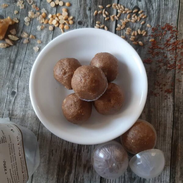 Premium Paushtik Ladoo with Jaggery (Multi grain Ladoo)